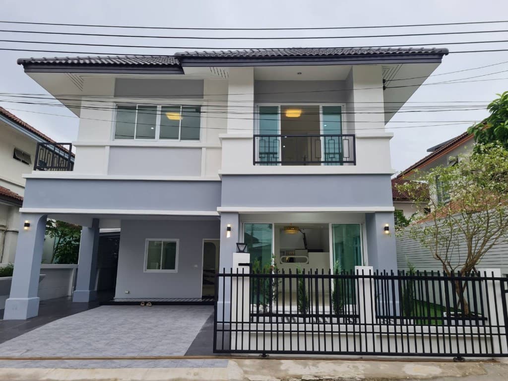 ขายบ้านเดี่ยว 2 ชั้น ลาดพร้าว101 พื้นที่ 50.10 ตรว. รีโนเวทใหม่ หมู่บ้านวาสินีแกรนด์โฮม กทม ใกล้รถไฟ